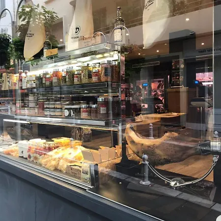 La Petite Oasis, Newly Renovated 土伦